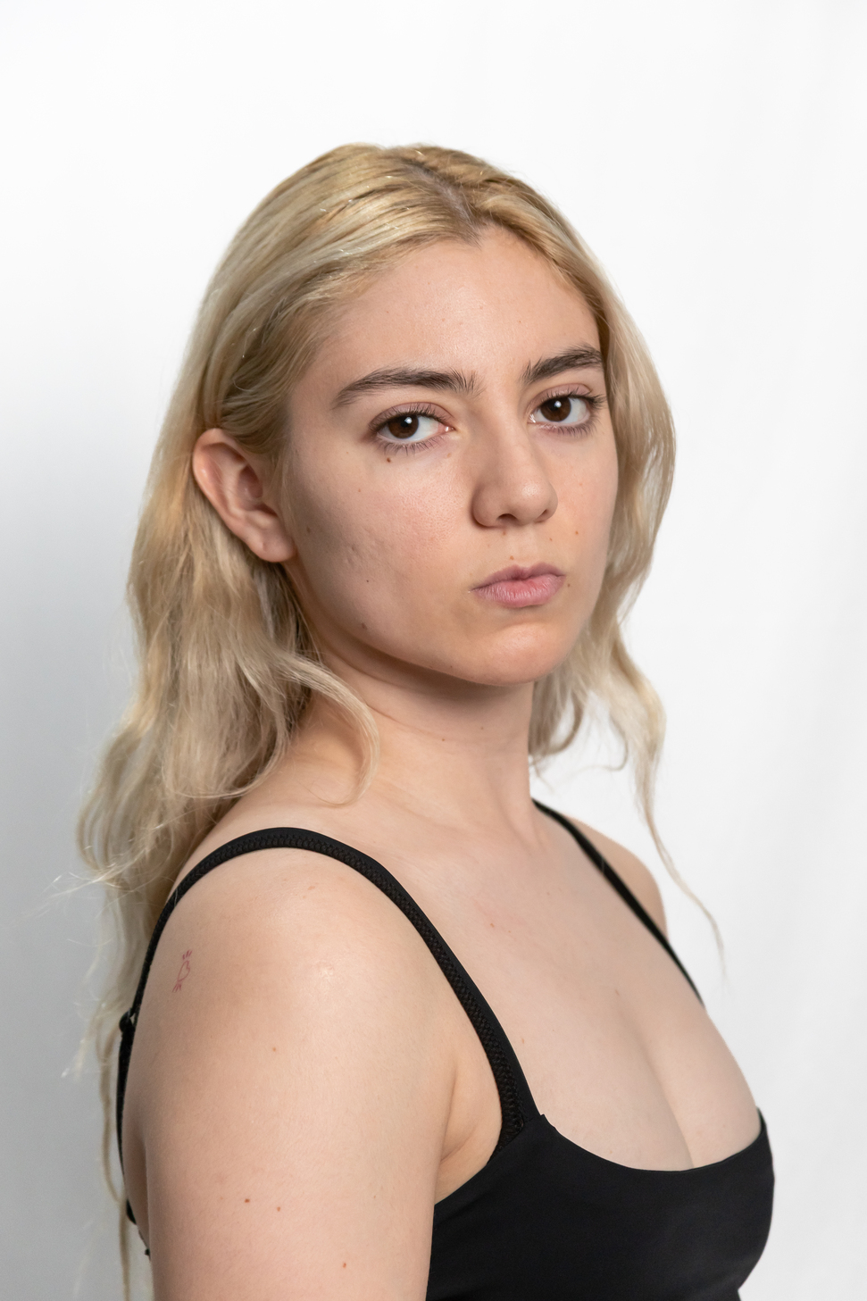 model profile picture